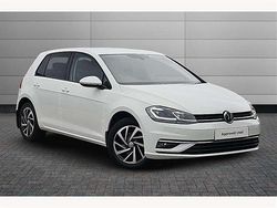 Pure white Used 2019 VW Golf VII Edition Hatchback | £16,950 (Fair price)