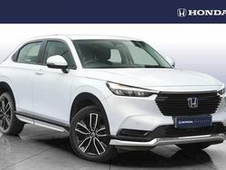 Platinum white Used 2022 Honda HR-V Elegance SUV | £21,490 (Fair price)