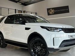 White Used 2017 Land Rover Discovery 5 HSE Luxury SUV | £22,695 (A bit pricey)