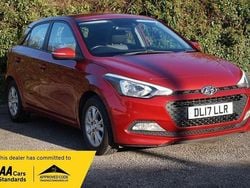 Red Used 2017 Hyundai i20 SE Hatchback | £6,290 (Fair price)