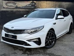 White Used 2019 Kia Optima Estate | £11,495 (Fair price)