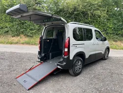 Beige Used 2022 Peugeot Rifter Allure Premium MPV | £22,995 (A bit pricey)