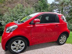 Red Used 2009 Toyota iQ Hatchback | £2,295 (Fair price)