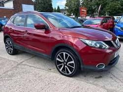Red Used 2016 Nissan Qashqai Tekna SUV | £6,840 (Fair price)