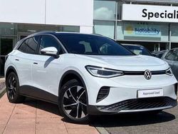 Black Used 2025 VW ID.4 Pro SUV | £29,495 (Fair price)