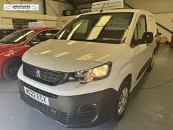 White Used 2022 Peugeot Partner Premium MPV | £10,995 (Good price)