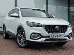 White Used 2023 MG HS Exclusive SUV | £16,498 (A bit pricey)