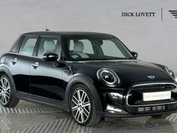 Black Used 2022 Mini Cooper Exclusive Hatchback | £22,145 (Expensive)