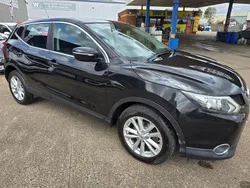 Black Used 2014 Nissan Qashqai Acenta SUV | £5,295 (Fair price)