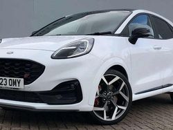 White Used 2023 Ford Puma ST Hatchback | £21,395 (Fair price)