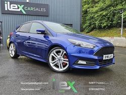 Blue Used 2016 Ford Focus ST Hatchback | £10,950 (Fair price)
