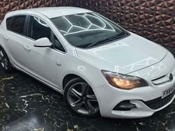 White Used 2014 Vauxhall Astra Edition Hatchback | £3,099 (Fair price)