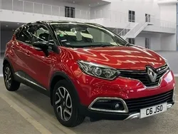 Red Used 2016 Renault Captur Signature SUV | £8,295 (Fair price)