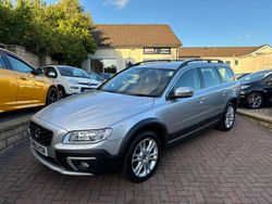 Silver Used 2015 Volvo XC70 SE Lux SUV | £17,495 (A bit pricey)