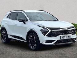 White Used 2023 Kia Sportage 4 SUV | £26,995 (Fair price)