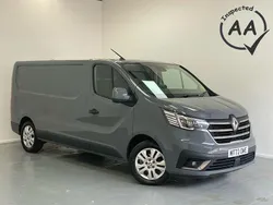 Grey Used 2023 Renault Trafic Van | £19,350 (Fair price)
