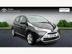Black Used 2015 Toyota Aygo X-clusiv Hatchback | £6,750 (Fair price)