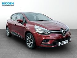 Red Used 2018 Renault Clio IV Urban Hatchback | £7,201 (Fair price)