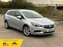 Silver Used 2017 Vauxhall Astra Design Edition Estate | £5,275 (Fair price)