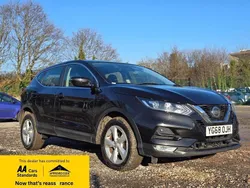 Black Used 2018 Nissan Qashqai Acenta Premium SUV | £8,388 (Good price)