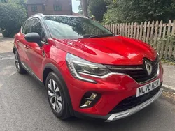 Red/black Used 2020 Renault Captur Version S SUV | £14,195 (Fair price)