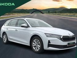 White Used 2025 Skoda Octavia SE Technology Estate | £21,690 (Fair price)