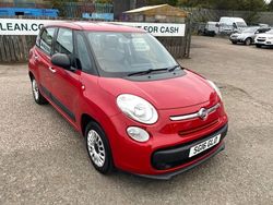 Red Used 2016 Fiat 500L Pop MPV | £4,995 (Fair price)