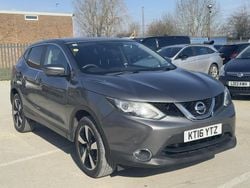 Grey Used 2016 Nissan Qashqai N-Connecta SUV | £9,595 (Good price)