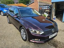 Crimson red pearl Used 2017 VW Passat Business Estate | £6,995 (Fair price)
