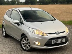 Silver Used 2009 Ford Fiesta Zetec Hatchback | £2,000 (Fair price)