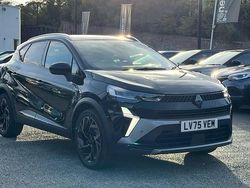 Black New 2025 Renault Captur Esprit Alpine SUV | £25,790 (A bit pricey)