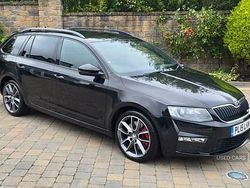 Black Used 2015 Skoda Octavia vRS Estate | £13,145 (Expensive)