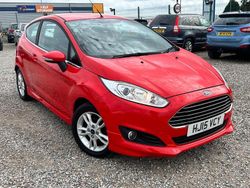 Red Used 2015 Ford Fiesta Zetec Hatchback | £4,995 (Fair price)