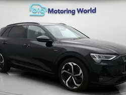 Used 2022 Audi e-tron Black Edition SUV | £22,300 (Super price)