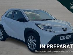 White Used 2023 Toyota Aygo PURE Hatchback | £14,773 (Good price)