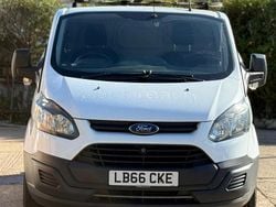 White Used 2016 Ford Transit Custom | £8,390 (Fair price)
