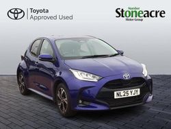 Blue Used 2025 Toyota Yaris Hybrid Design Hatchback | £20,250 (Good price)