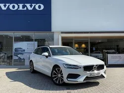 White Used 2022 Volvo V60 Momentum Estate | £21,390 (Fair price)
