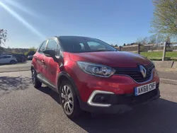 Red Used 2018 Renault Captur Play SUV | £5,495 (Good price)
