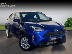 Galactic blue Used 2022 Toyota Yaris Hybrid SUV | £18,395 (Super price)
