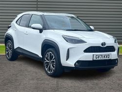 White Used 2022 Toyota Yaris Cross SUV | £23,495
