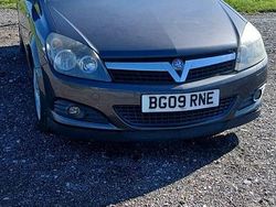 Grey Used 2009 Vauxhall Astra Design Edition Hatchback | £2,195 (Expensive)