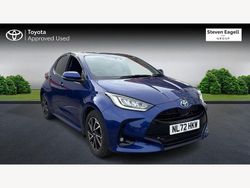 Blue Used 2022 Toyota Yaris Hybrid Design Hatchback | £18,580 (Fair price)