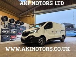White Used 2019 Renault Trafic Business MPV | £9,000 (Good price)