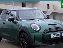 Used 2023 Mini Cooper Level 3 Hatchback | £15,400 (Fair price)