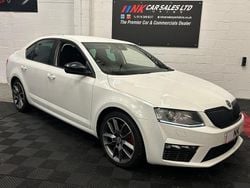 White Used 2016 Skoda Octavia vRS Hatchback | £13,450 (Fair price)