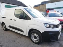 White Used 2023 Peugeot Partner Premium Van | £11,314 (Fair price)