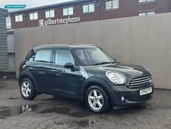 Green Used 2014 Mini Cooper D Countryman SUV | £4,995 (Fair price)