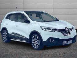 White Used 2016 Renault Kadjar Signature SUV | £8,450 (Fair price)