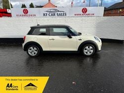 White Used 2020 Mini Cooper Classic Hatchback | £10,995 (Good price)